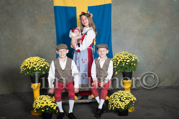 SWEDISH COSTUMES 2019-98
