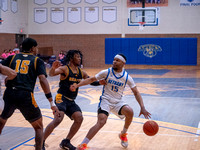 MEN BBALL vs OTTAWA-20