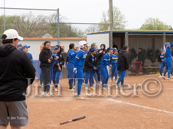 SOFTBALL vs SOUTHWESTERN-186